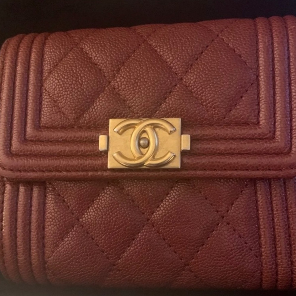 *Authentic* Chanel Boy Bi-fold Wallet - Picture 5 of 5